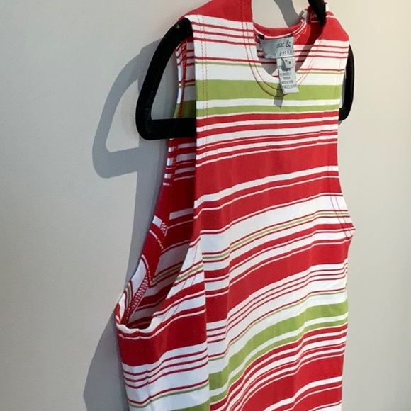 Striped Sleeveless Top - Picture 4 of 8